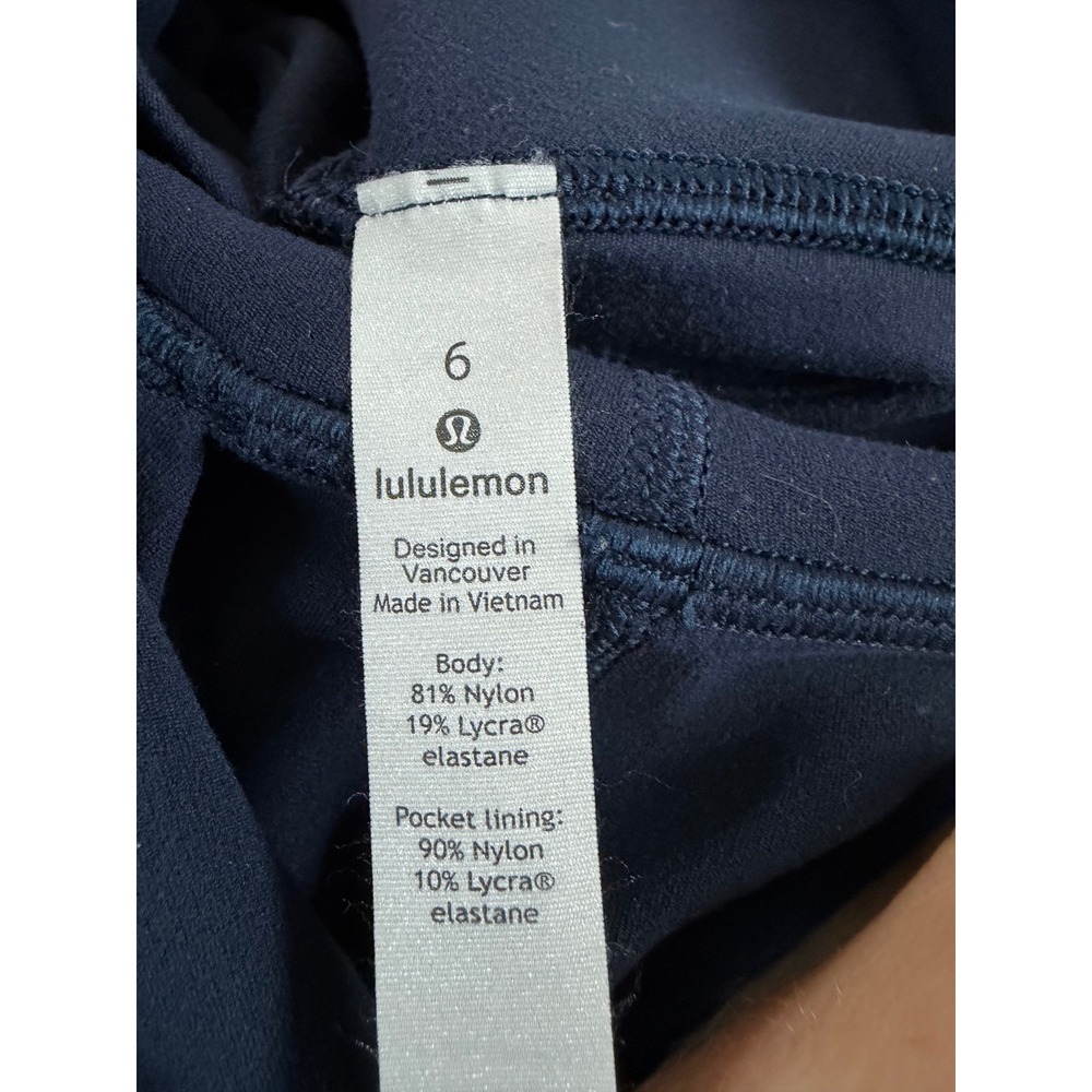 Lululemon Align Jogger Crop *23"
True Navy Sz 6 - Picture 6 of 9